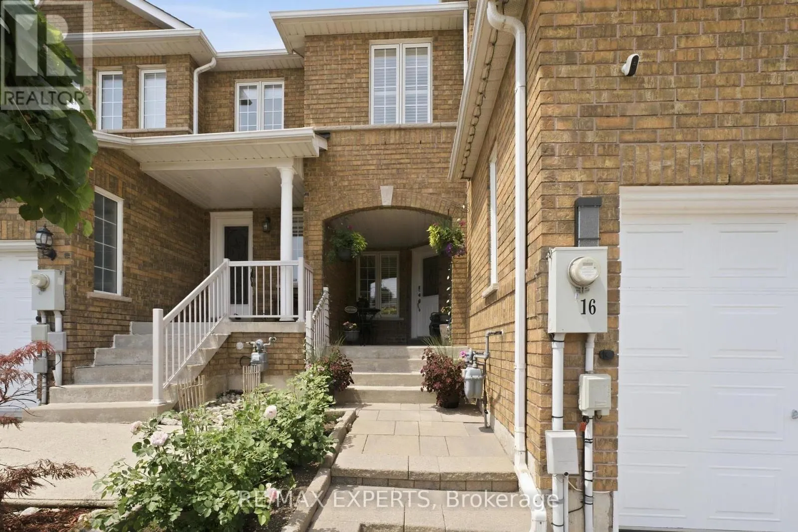 16 PIAZZA CRESCENT