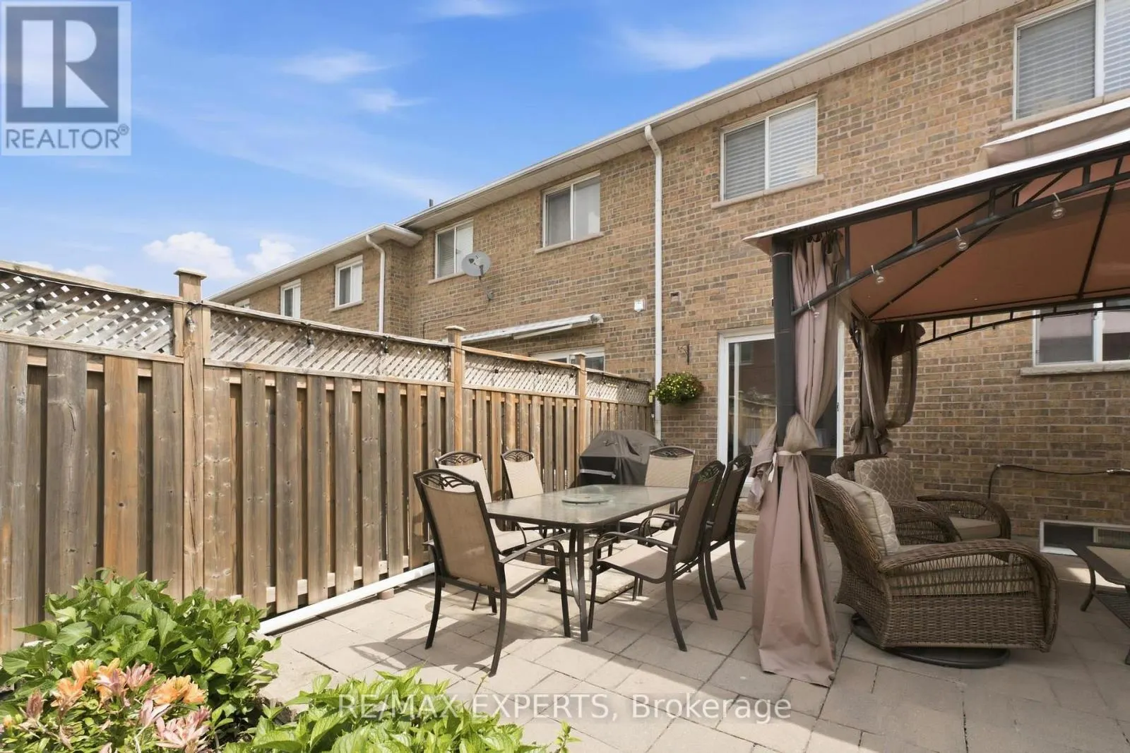 16 PIAZZA CRESCENT