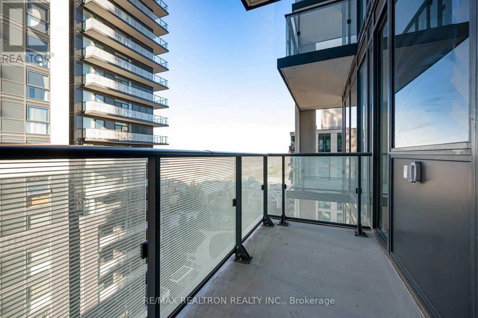 1005 - 105 ONEIDA CRESCENT