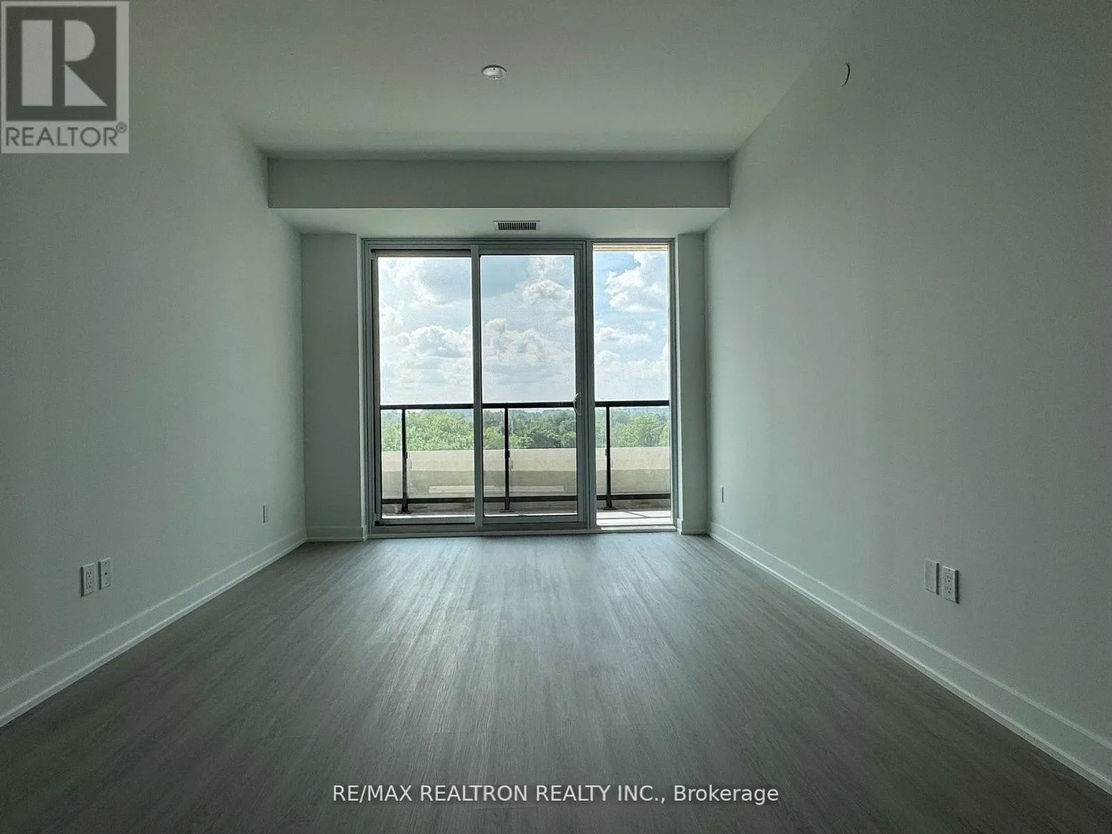 729 - 8188 YONGE STREET