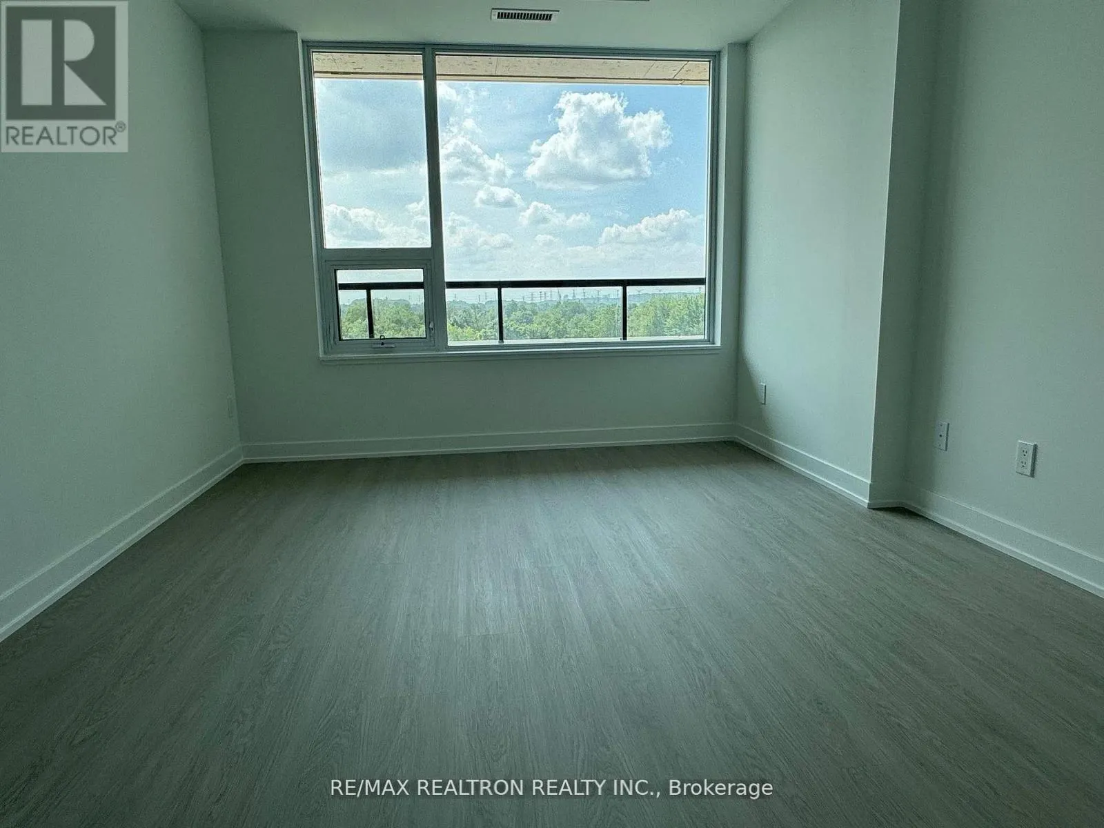 729 - 8188 YONGE STREET