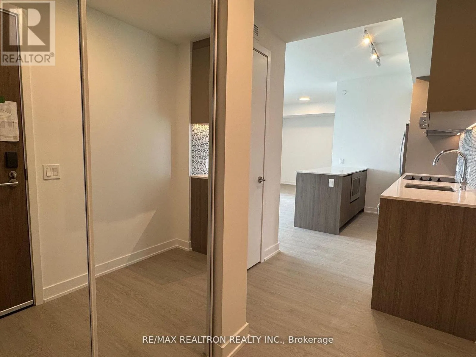 729 - 8188 YONGE STREET