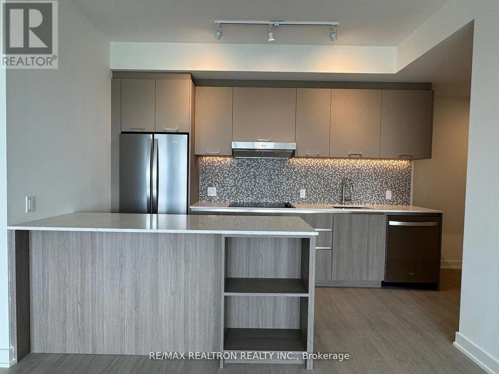 729 - 8188 YONGE STREET