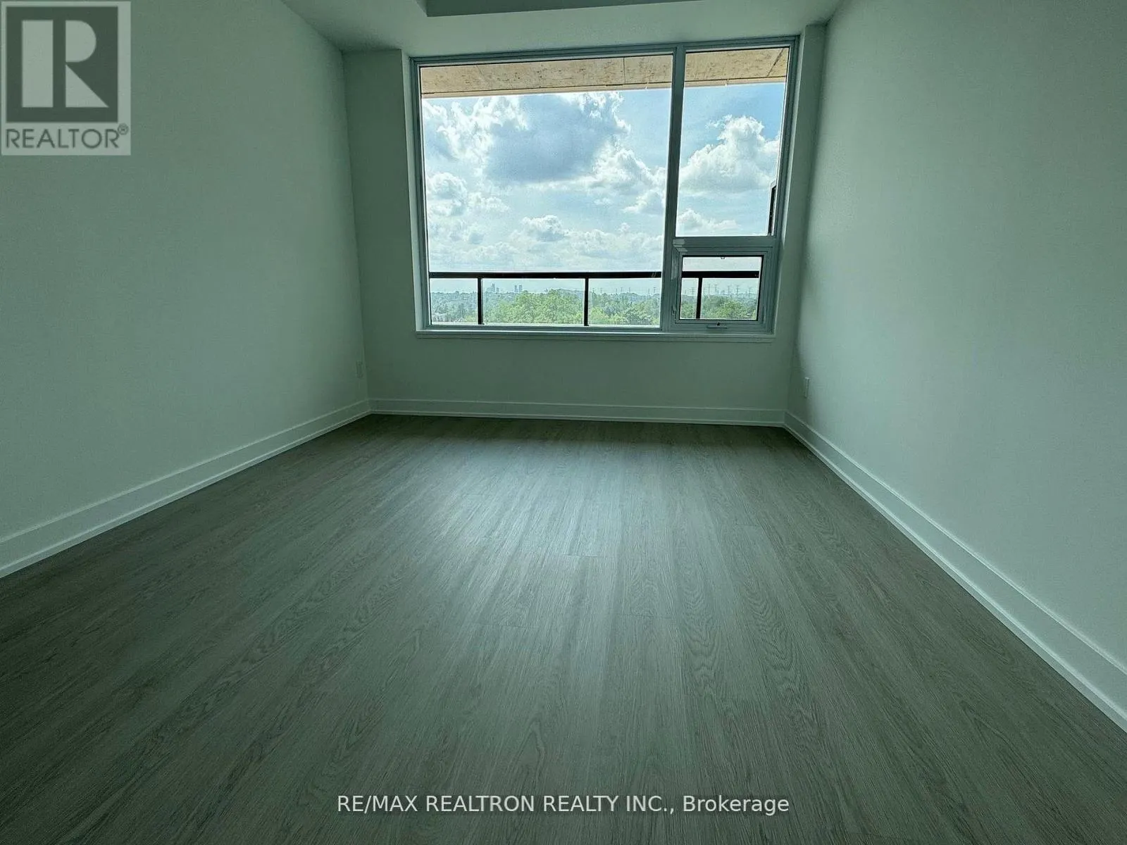 729 - 8188 YONGE STREET