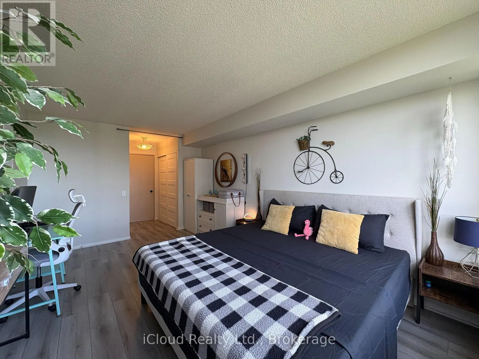 710 - 91 TOWNSGATE DRIVE