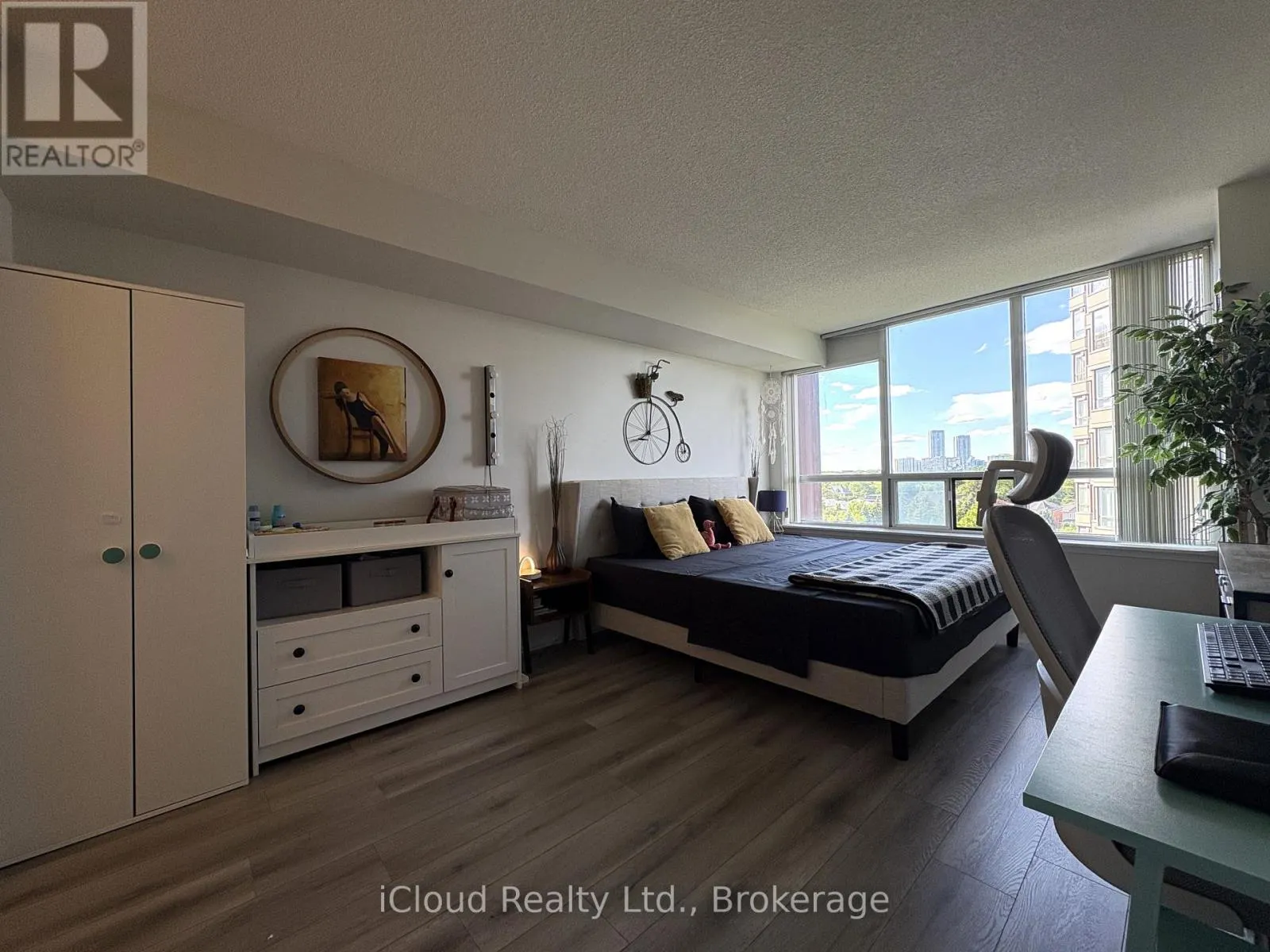 710 - 91 TOWNSGATE DRIVE