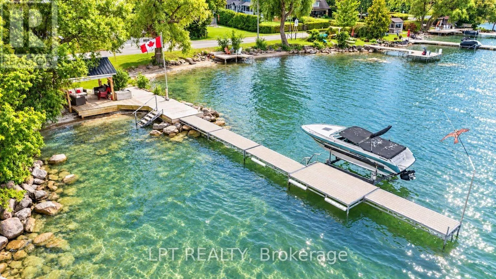 427 LAKE DRIVE E