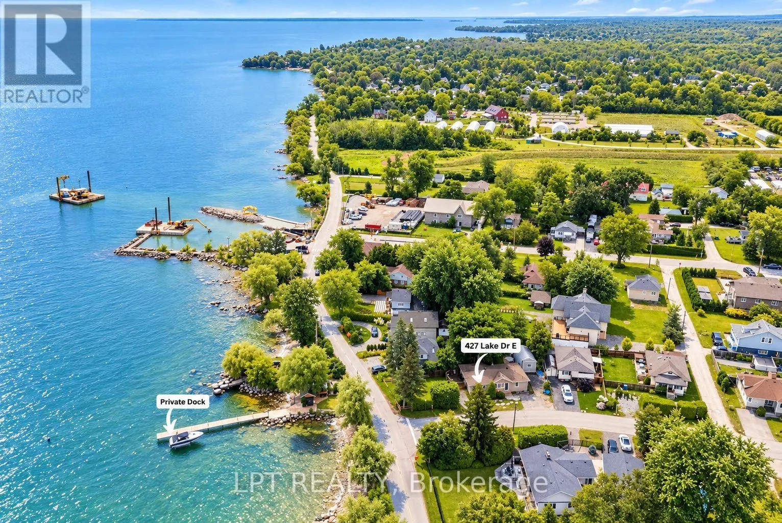 427 LAKE DRIVE E