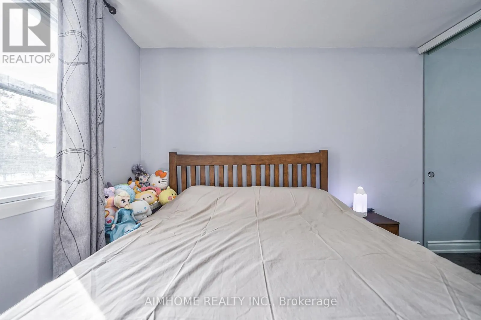1692 JOHN STREET