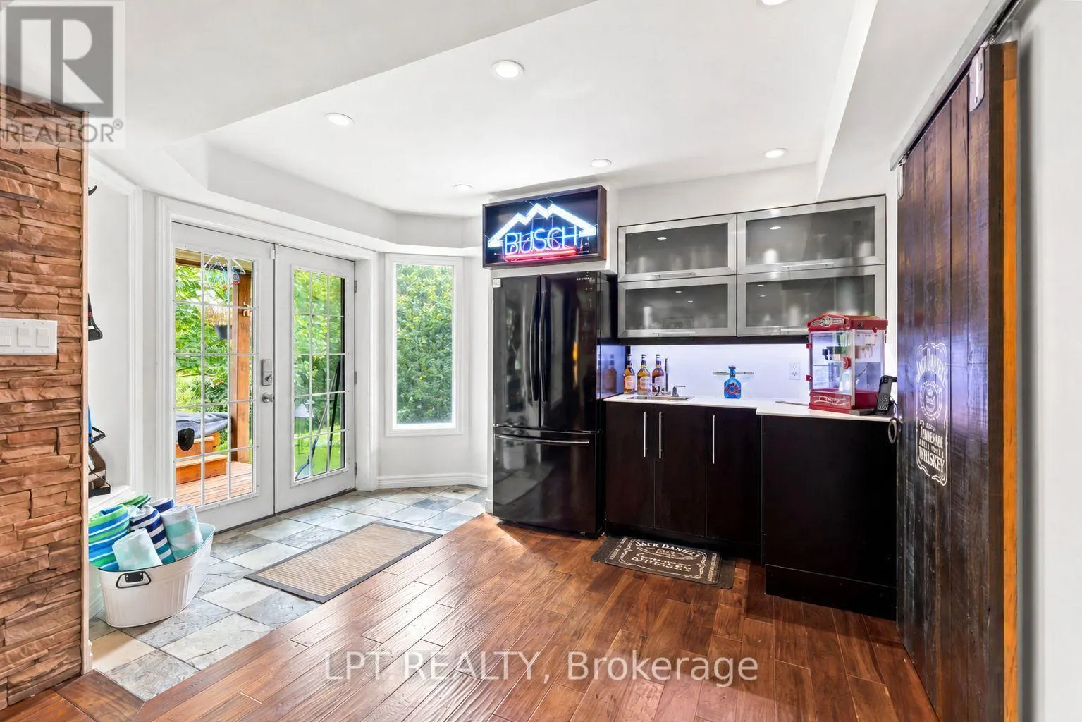 370 SILKEN LAUMANN DRIVE