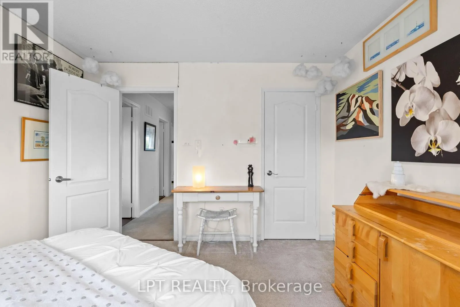 370 SILKEN LAUMANN DRIVE