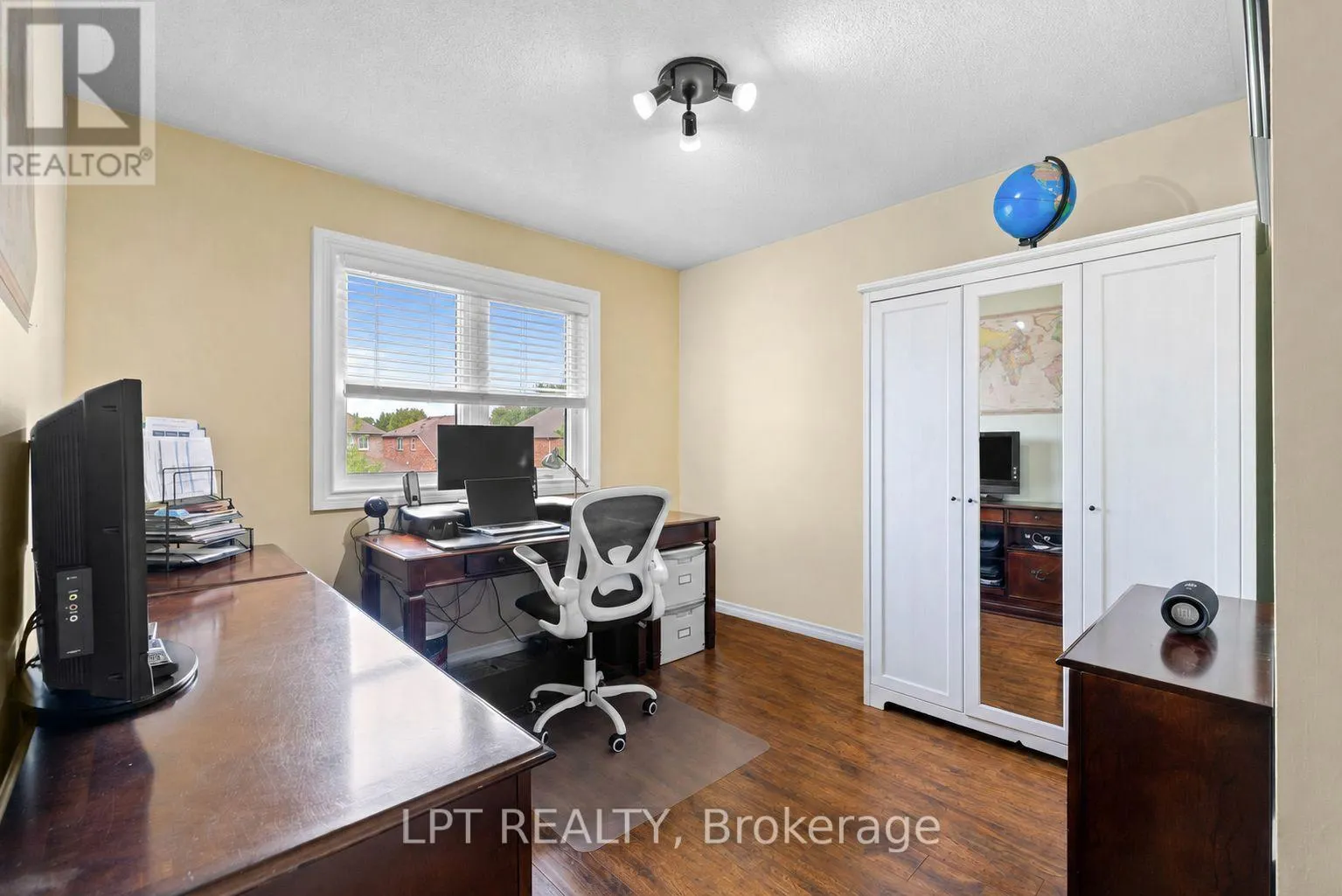 370 SILKEN LAUMANN DRIVE