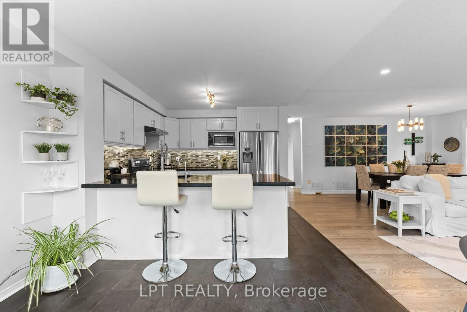 370 SILKEN LAUMANN DRIVE