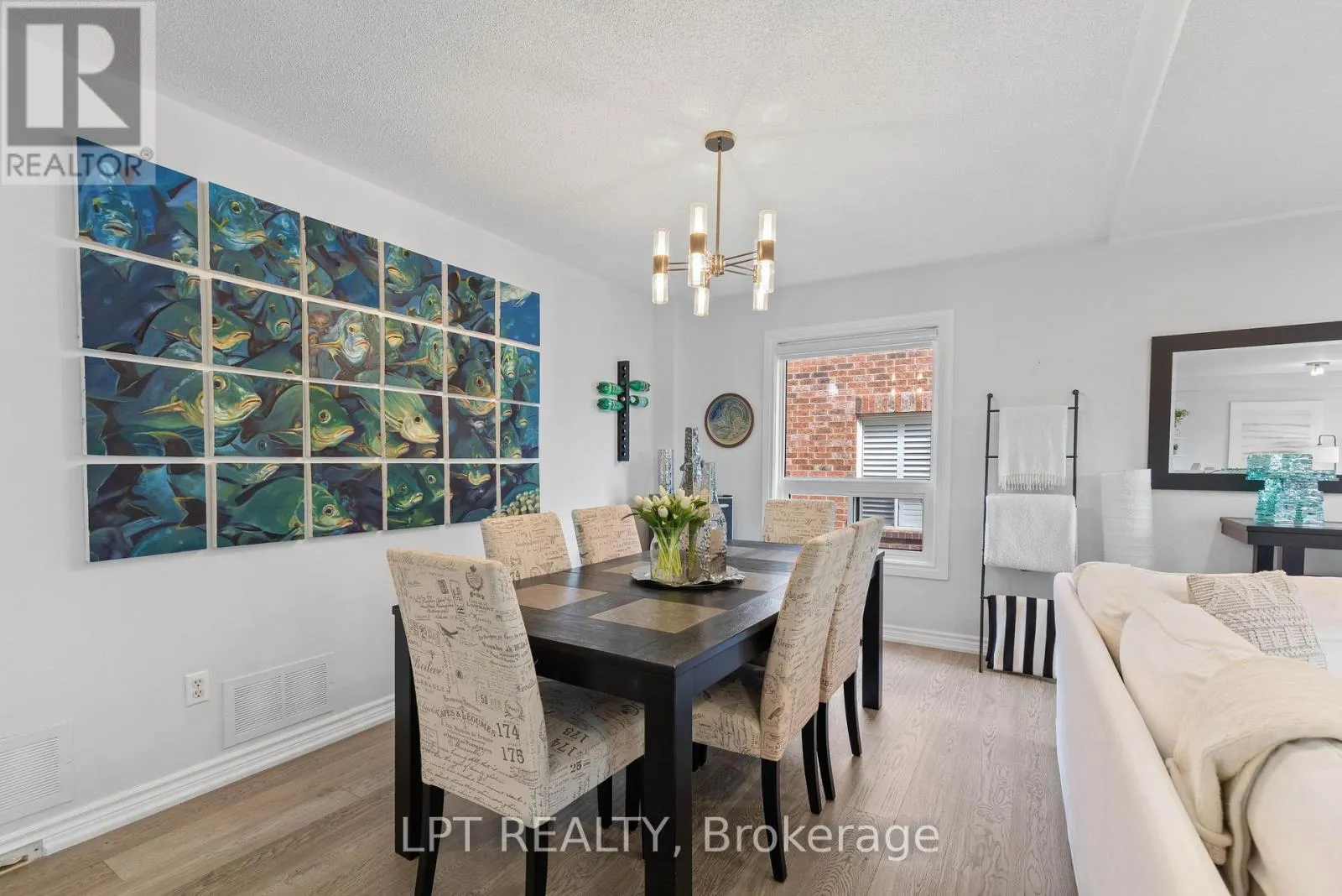 370 SILKEN LAUMANN DRIVE