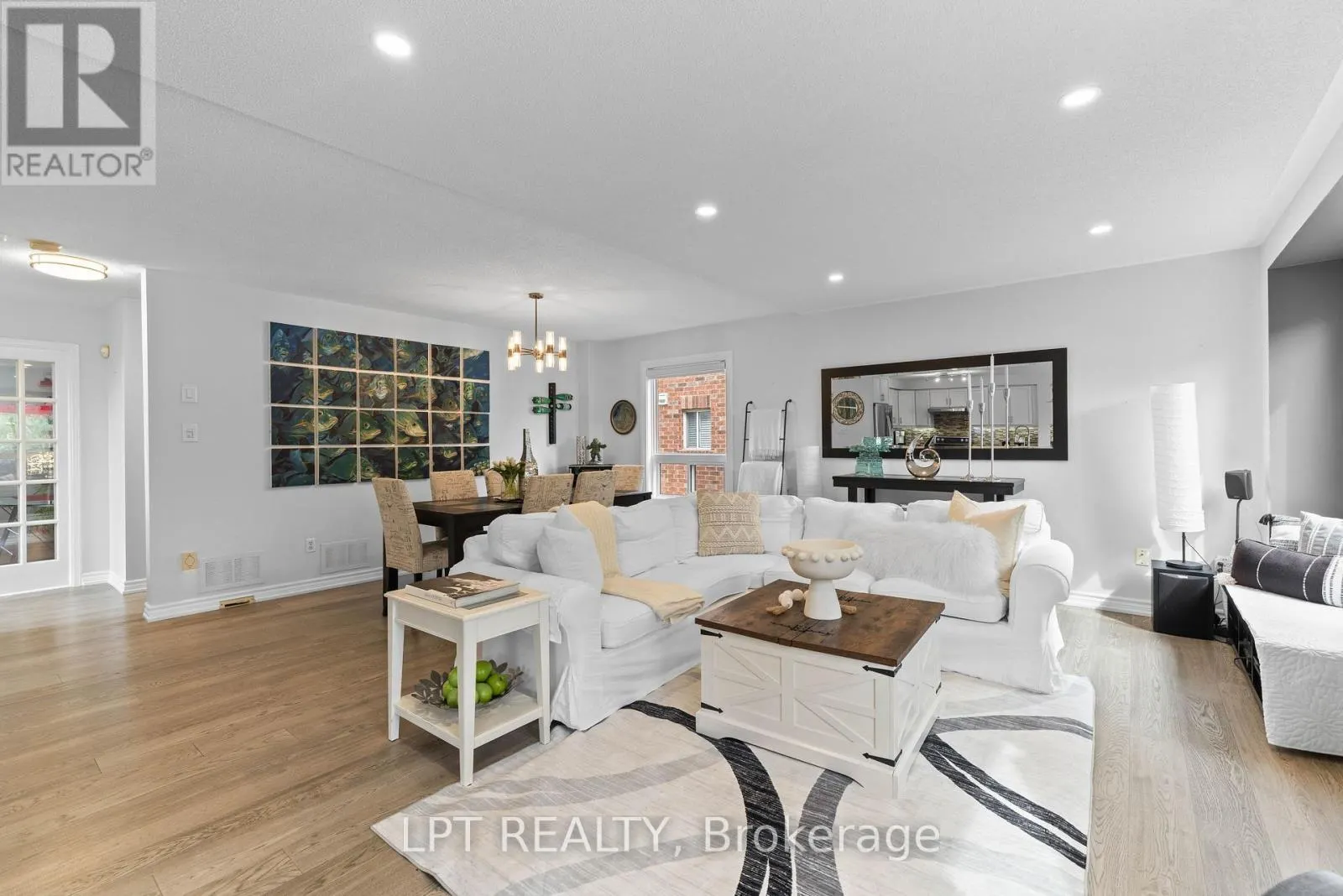 370 SILKEN LAUMANN DRIVE