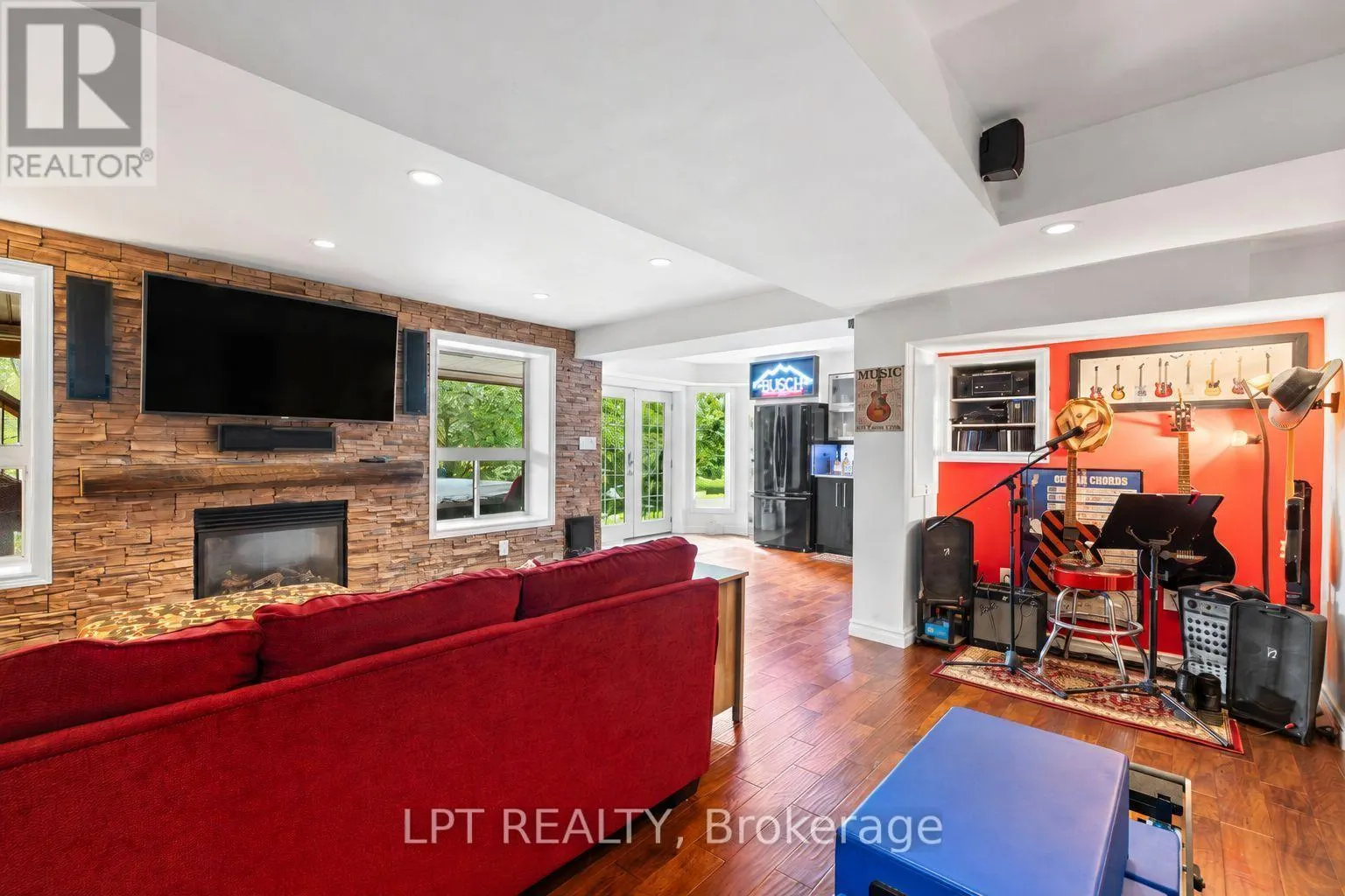 370 SILKEN LAUMANN DRIVE