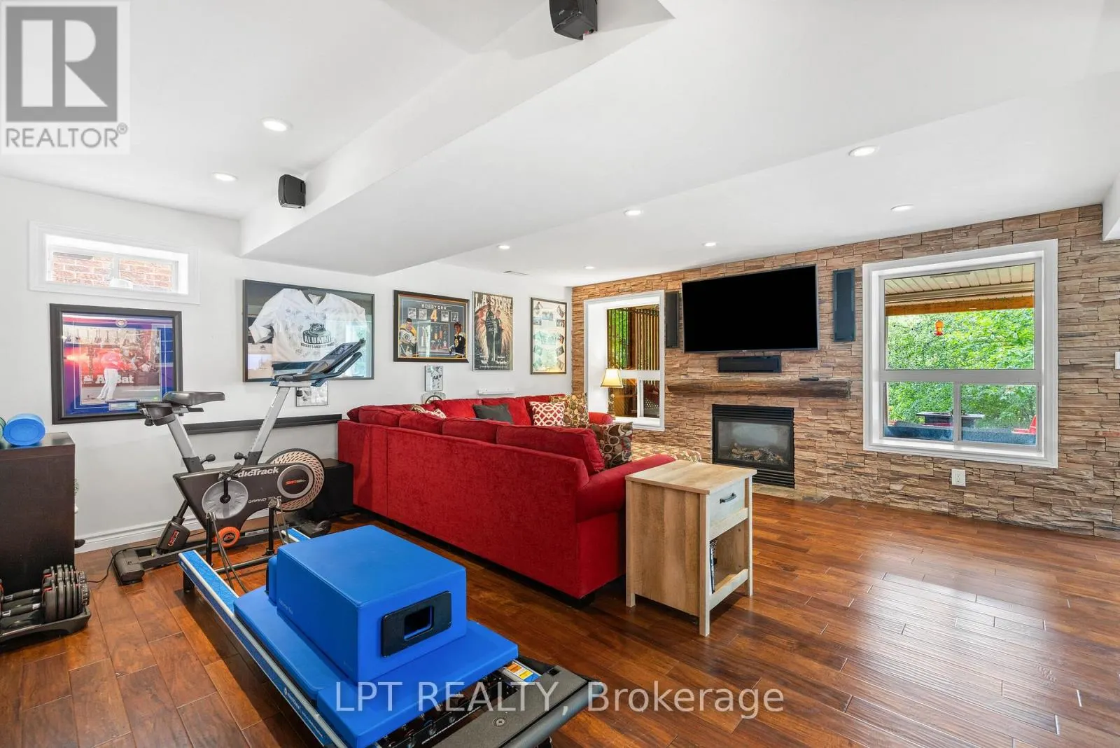 370 SILKEN LAUMANN DRIVE