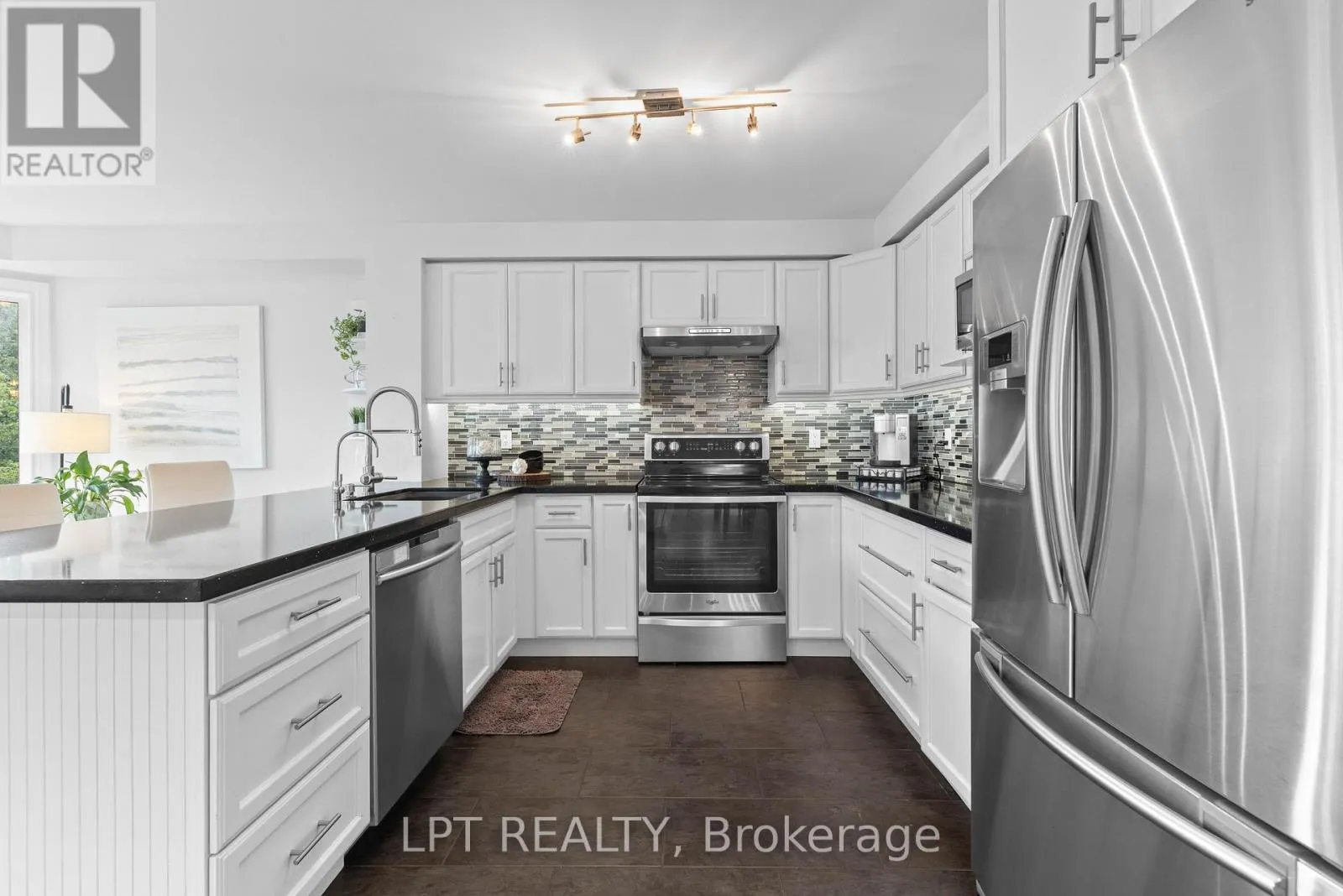 370 SILKEN LAUMANN DRIVE