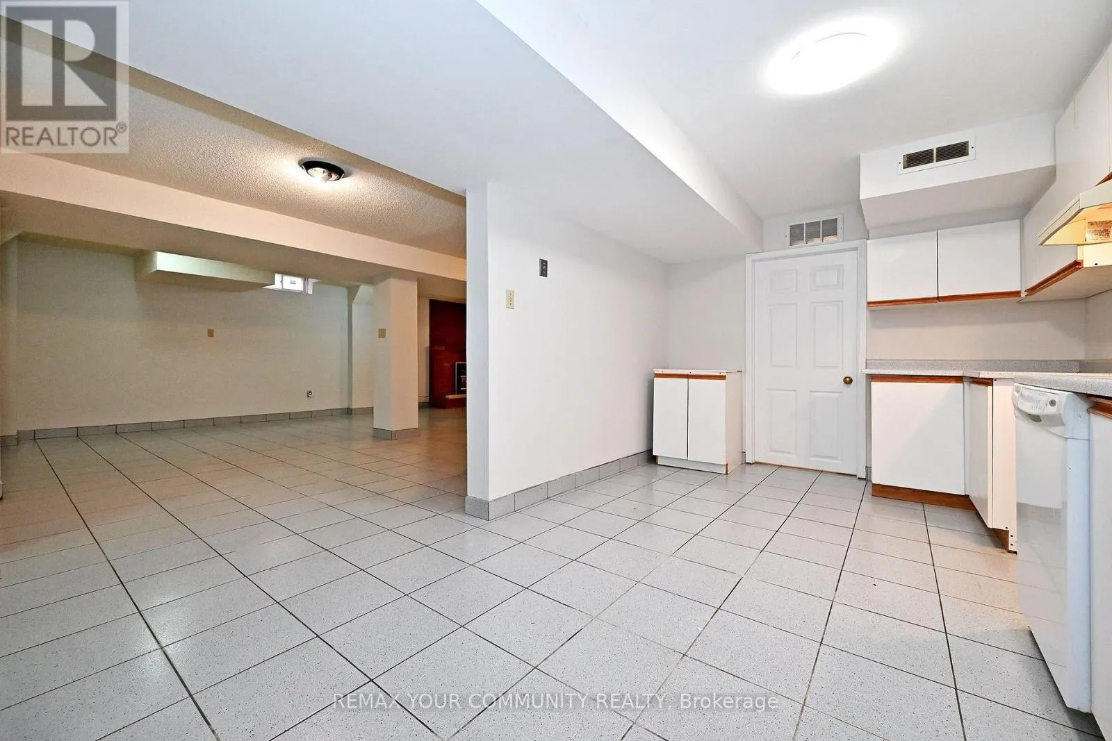 38 MUSTER COURT