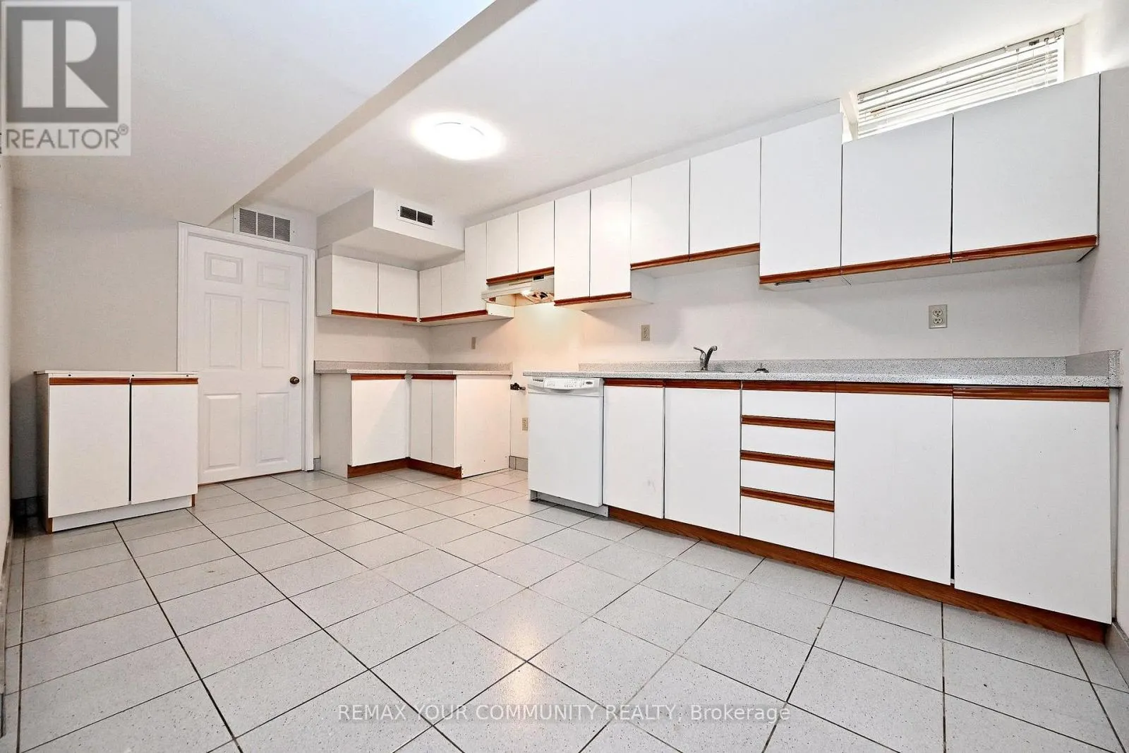 38 MUSTER COURT