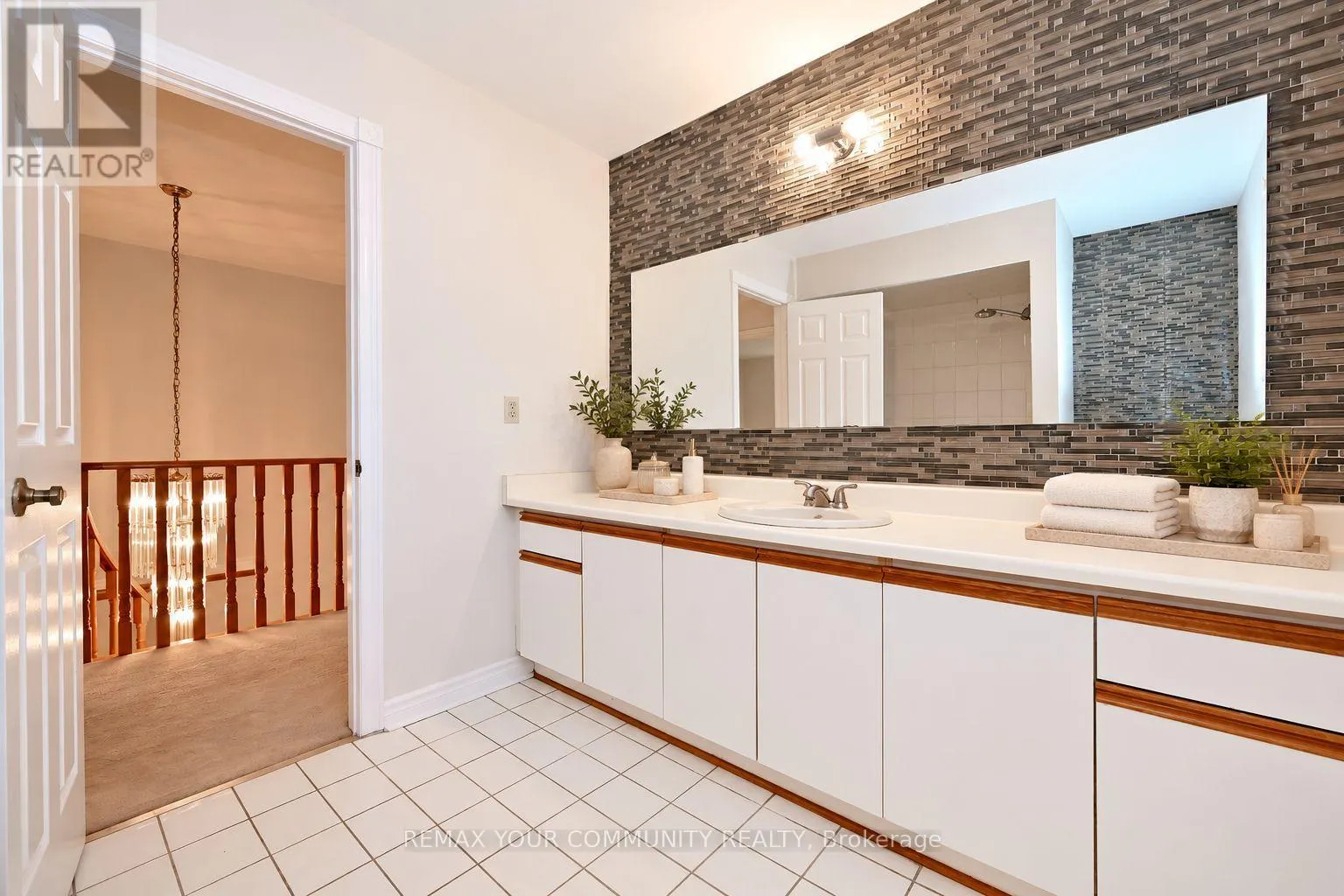 38 MUSTER COURT