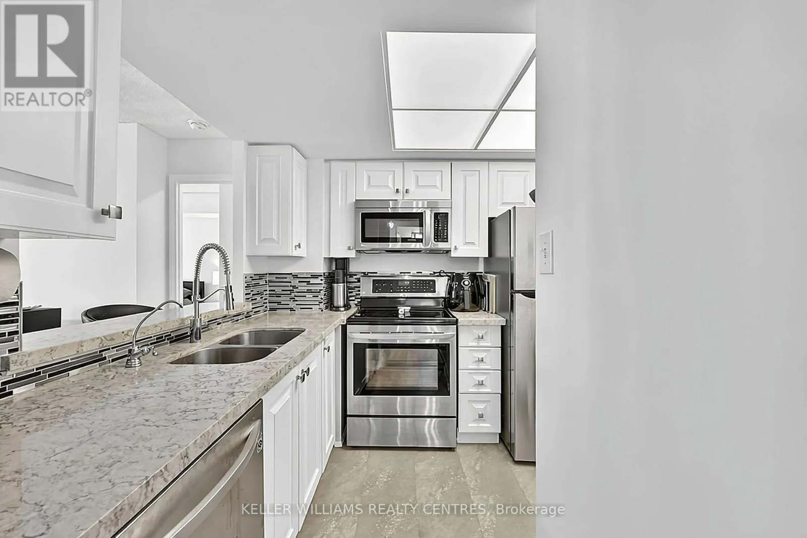 408 - 270 DAVIS DRIVE