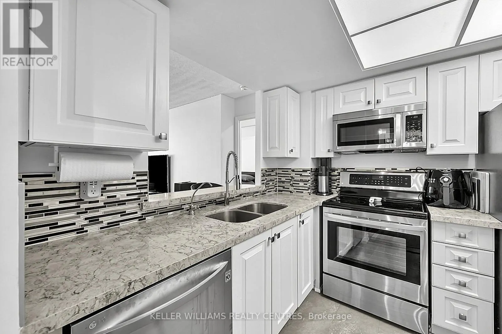 408 - 270 DAVIS DRIVE