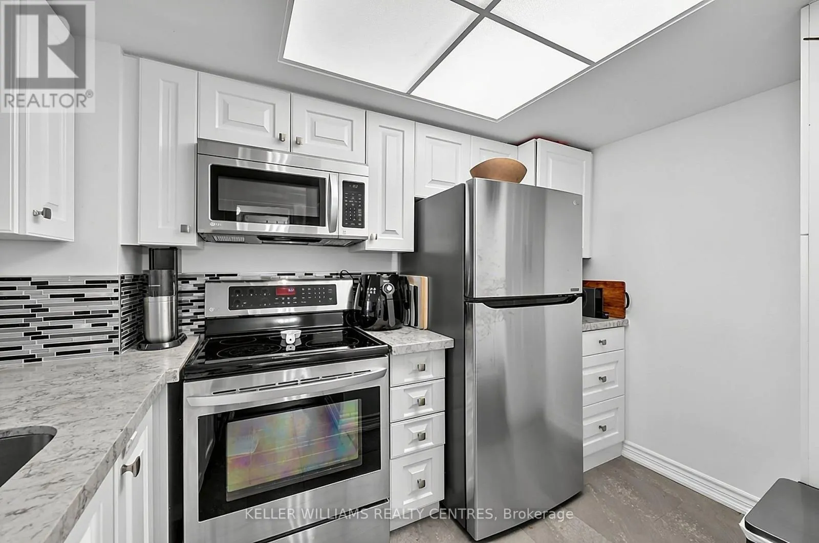 408 - 270 DAVIS DRIVE