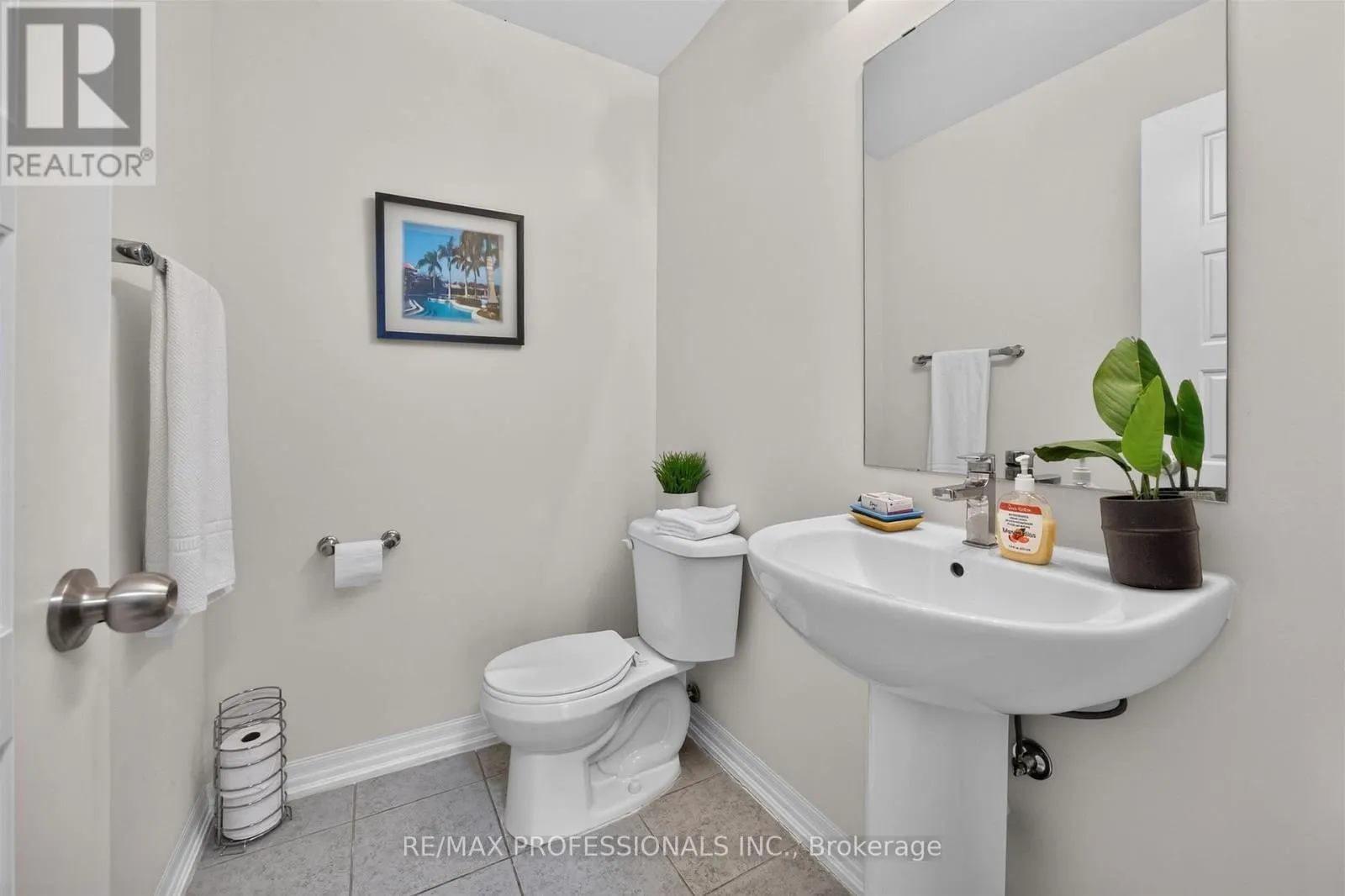 5 DELANO WAY