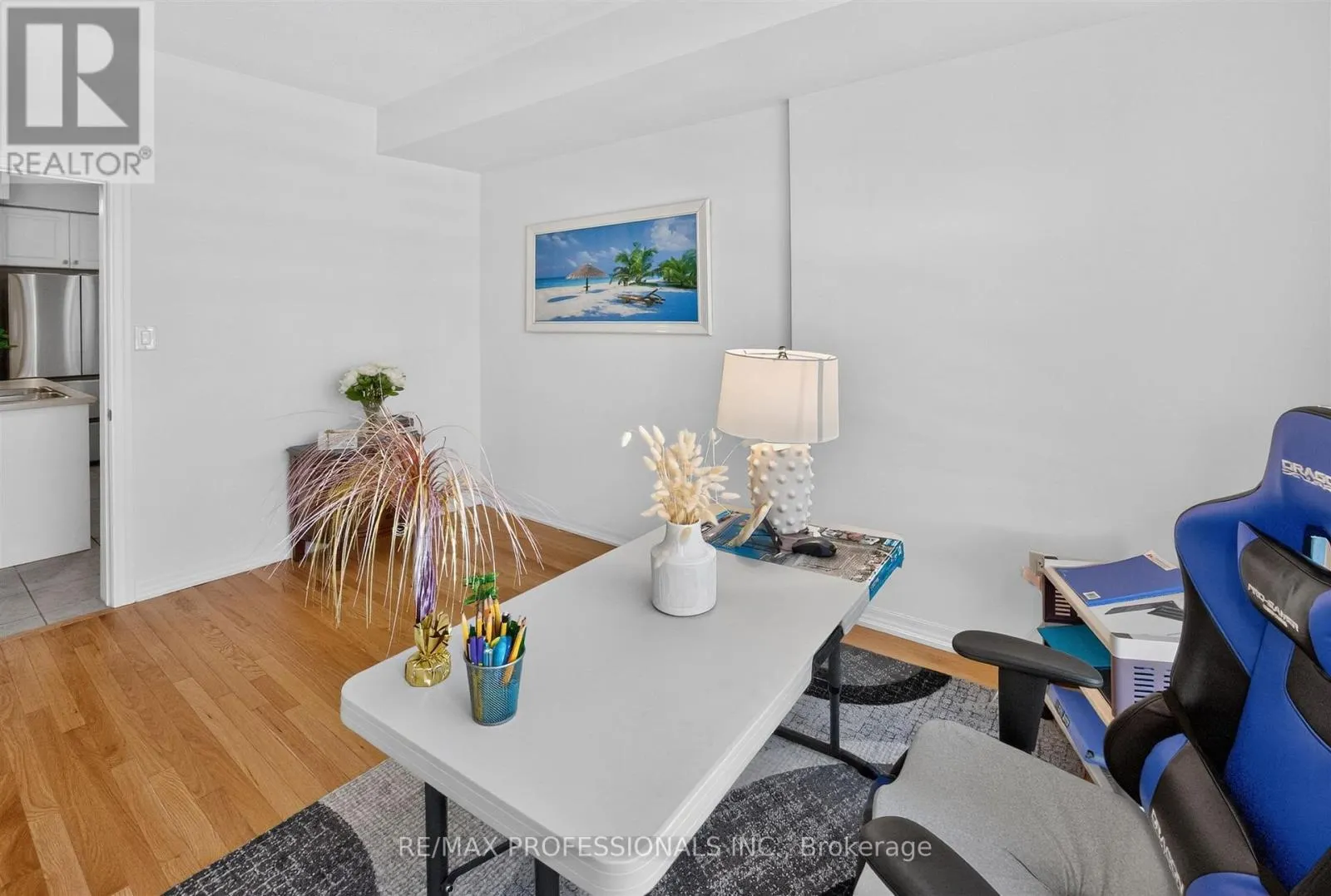 5 DELANO WAY