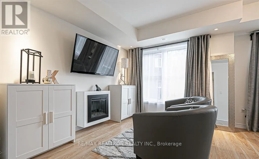 11 - 181 PARKTREE DRIVE
