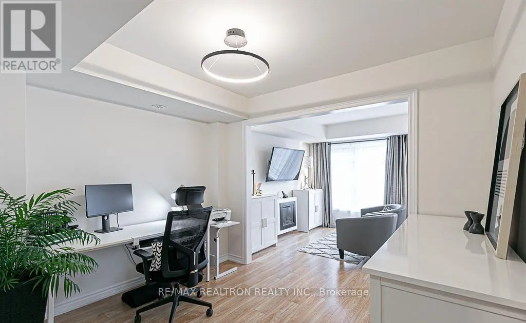 11 - 181 PARKTREE DRIVE