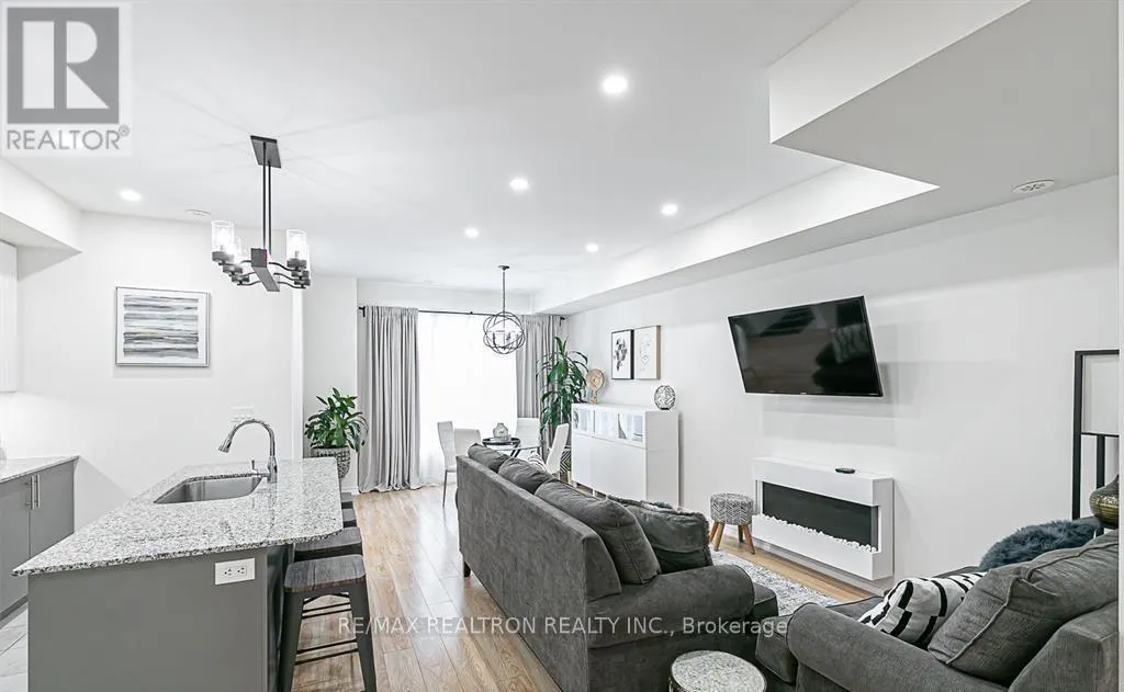 11 - 181 PARKTREE DRIVE