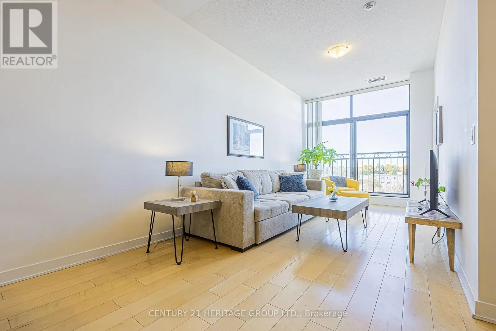 507 - 10376 YONGE STREET