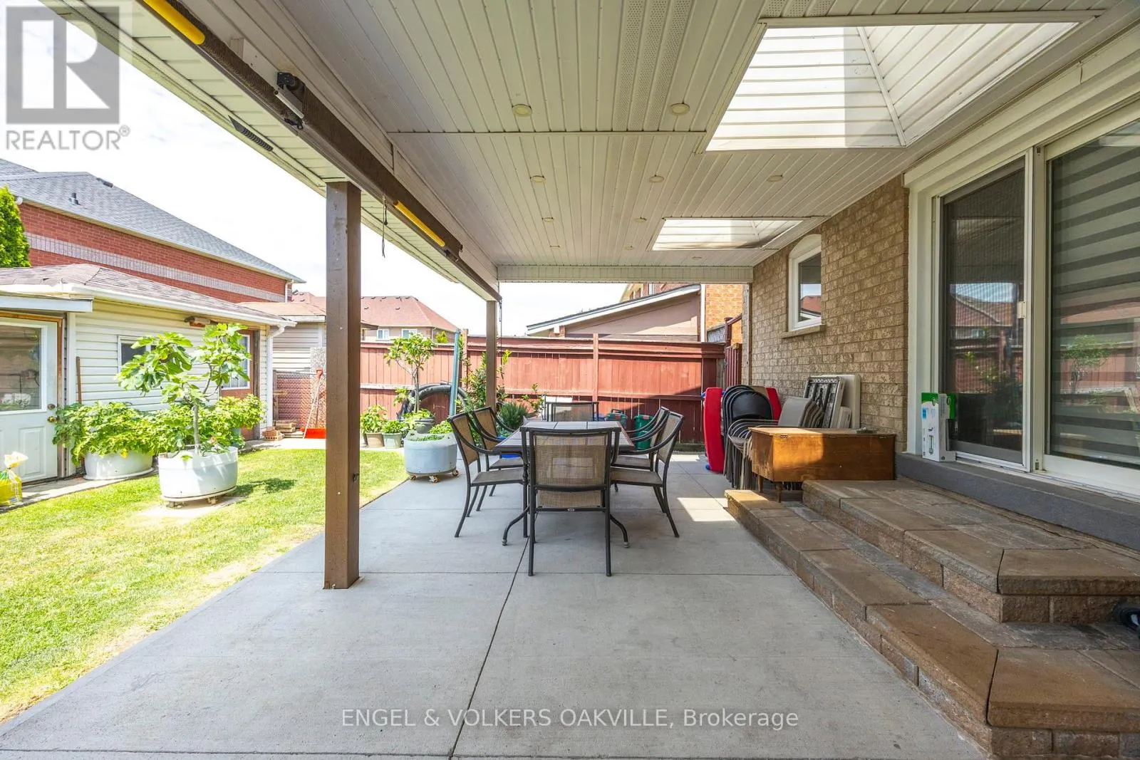 10 CRIEFF AVENUE