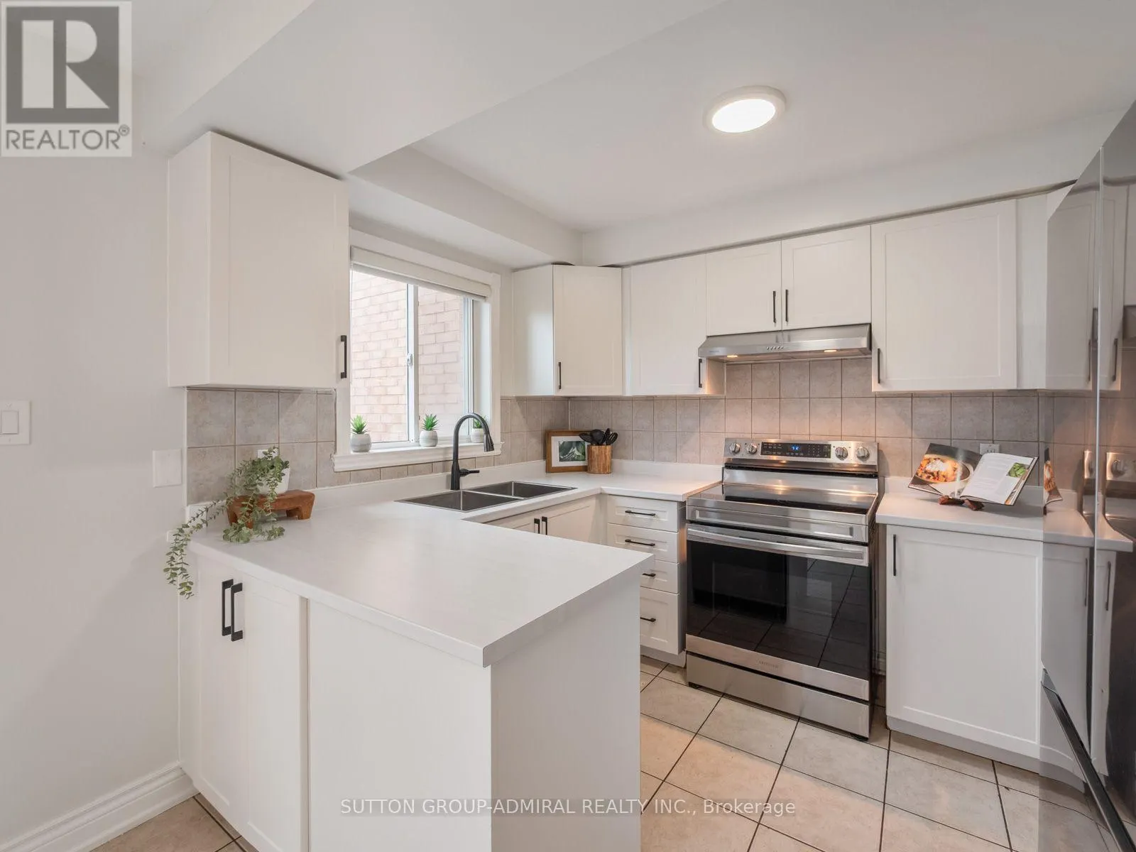 5 MELIA LANE