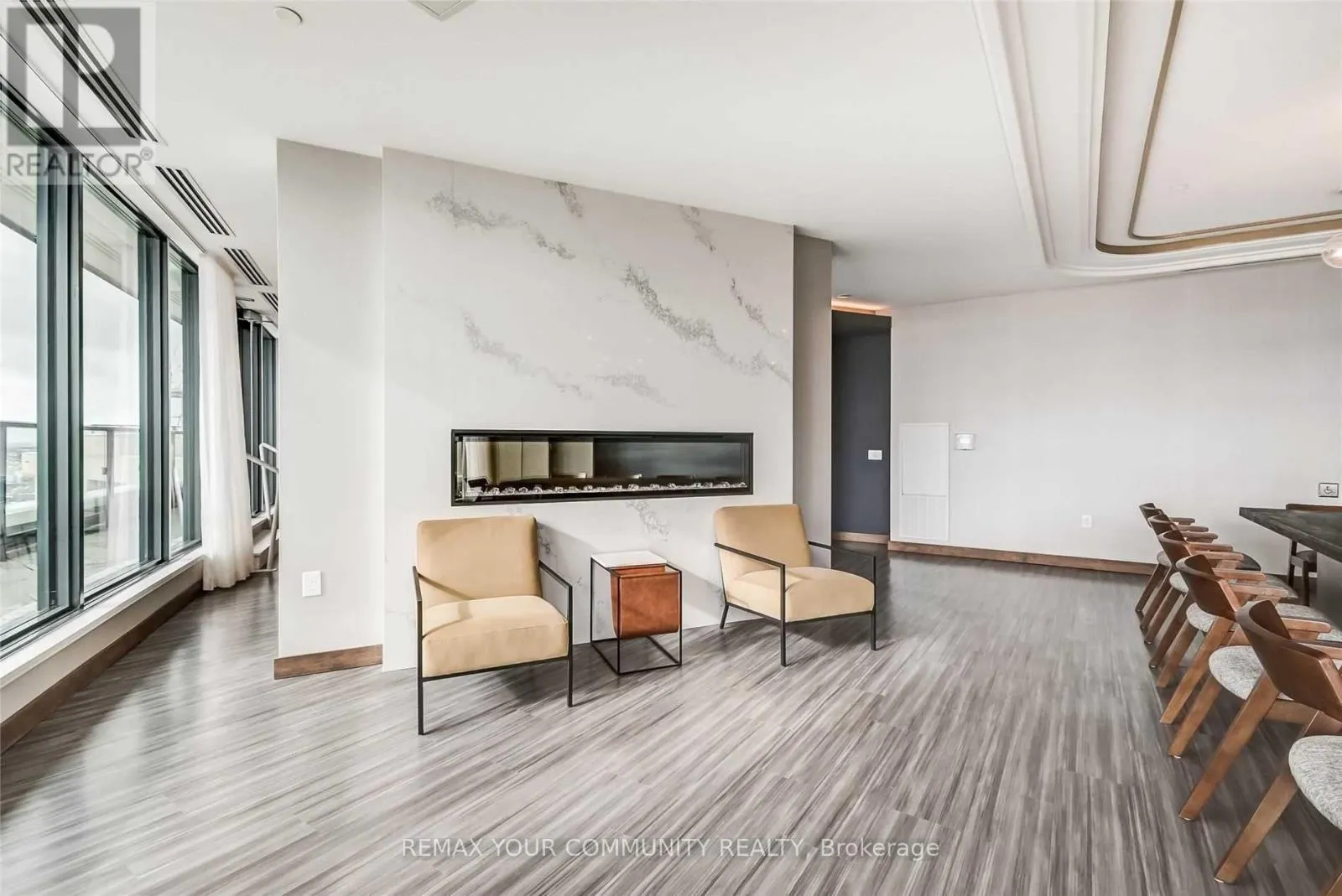 209 - 120 EAGLE ROCK WAY