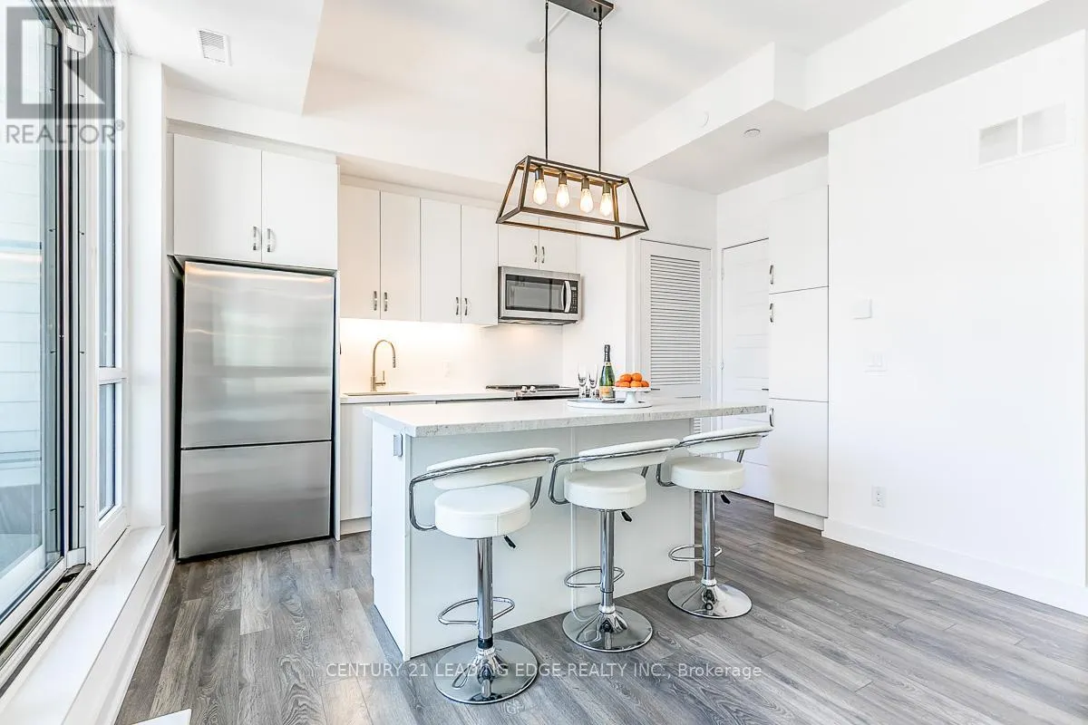 97 - 303 BROWARD WAY