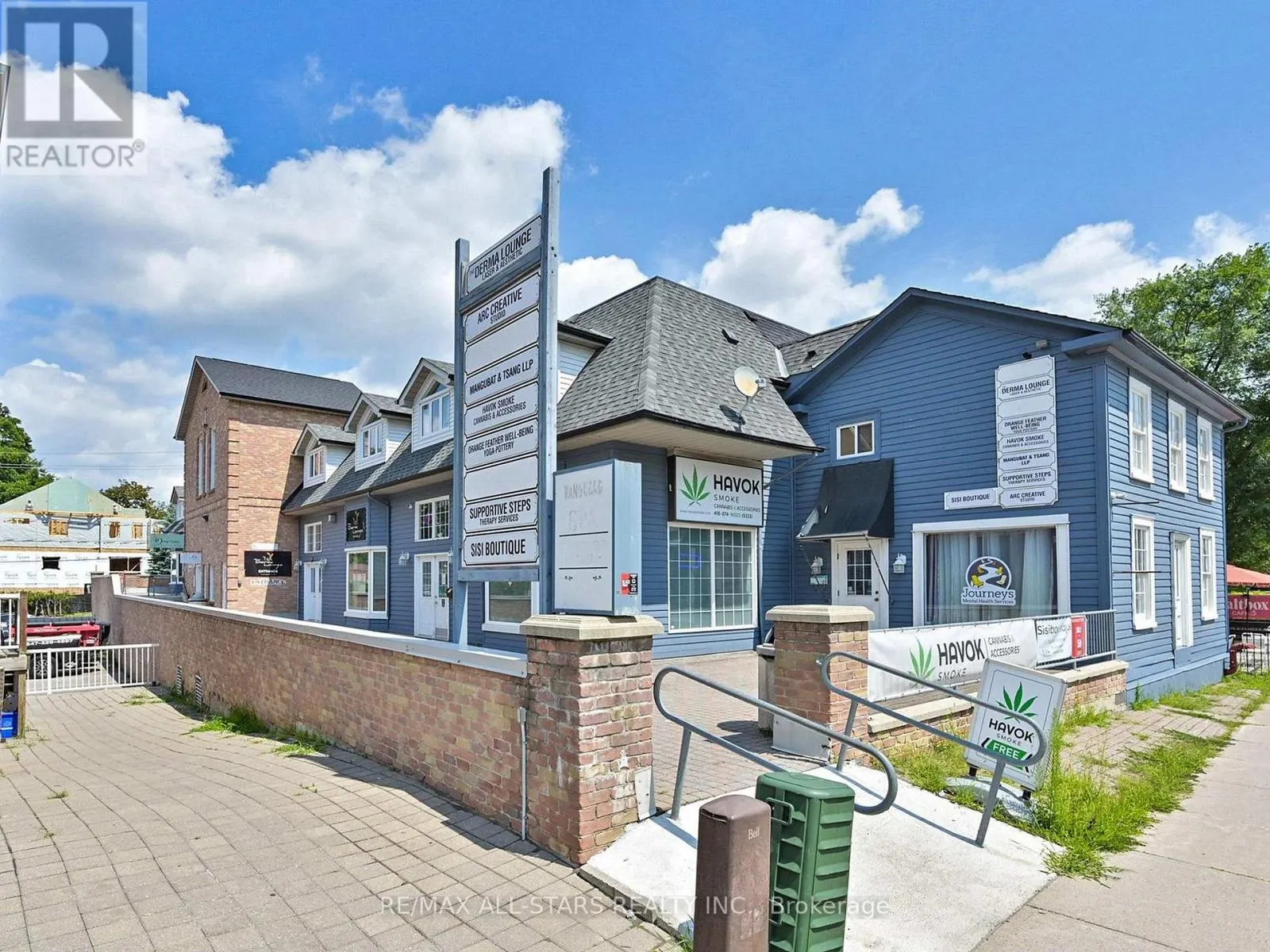 7C - 38 WELLINGTON STREET E