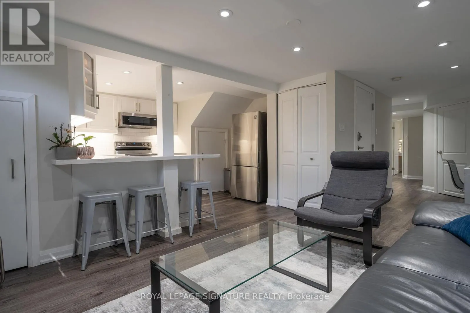 BSMT - 305 BLUE GRASS BOULEVARD