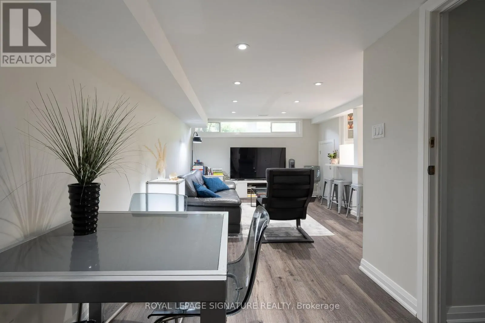 BSMT - 305 BLUE GRASS BOULEVARD