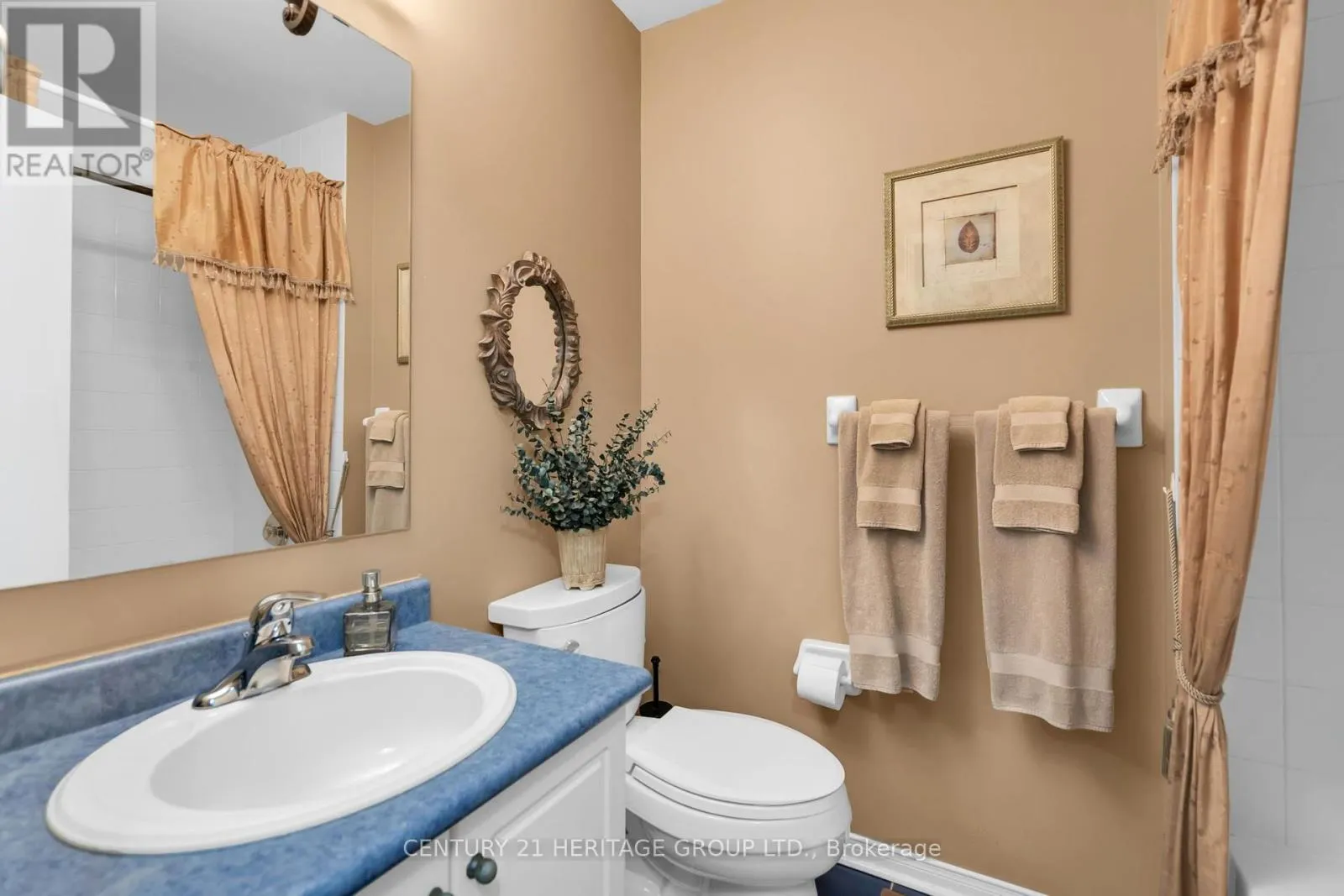 83 MOSAICS AVENUE