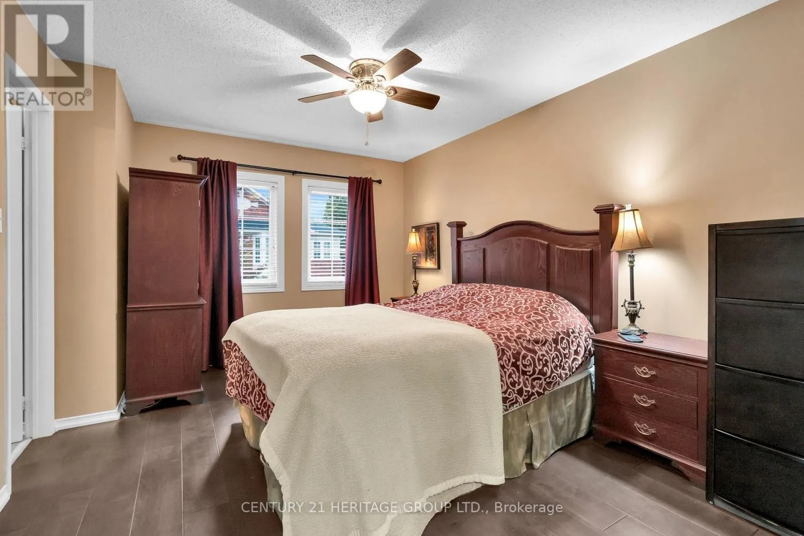 83 MOSAICS AVENUE