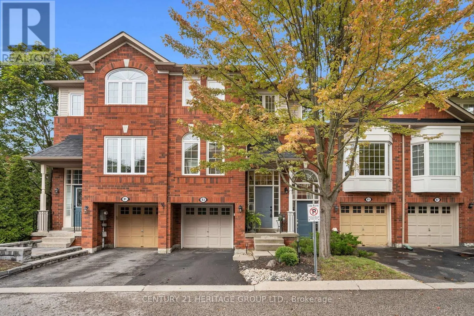 83 MOSAICS AVENUE