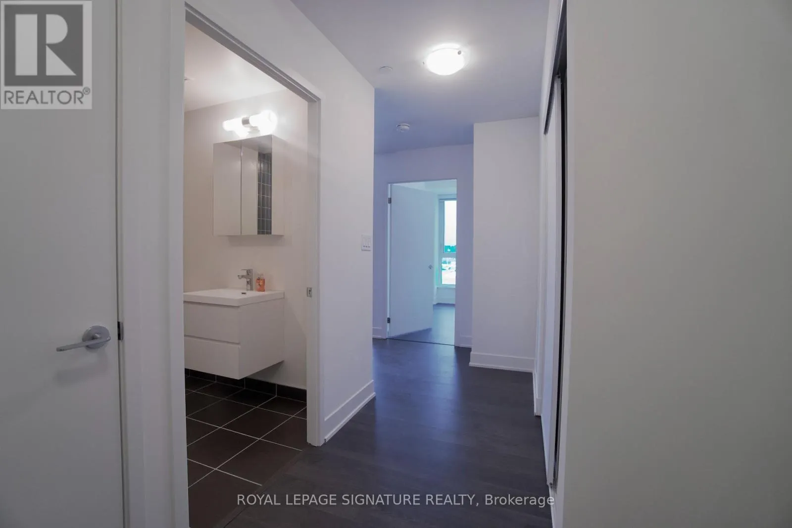 414 - 38 ANDRE DE GRASSE STREET