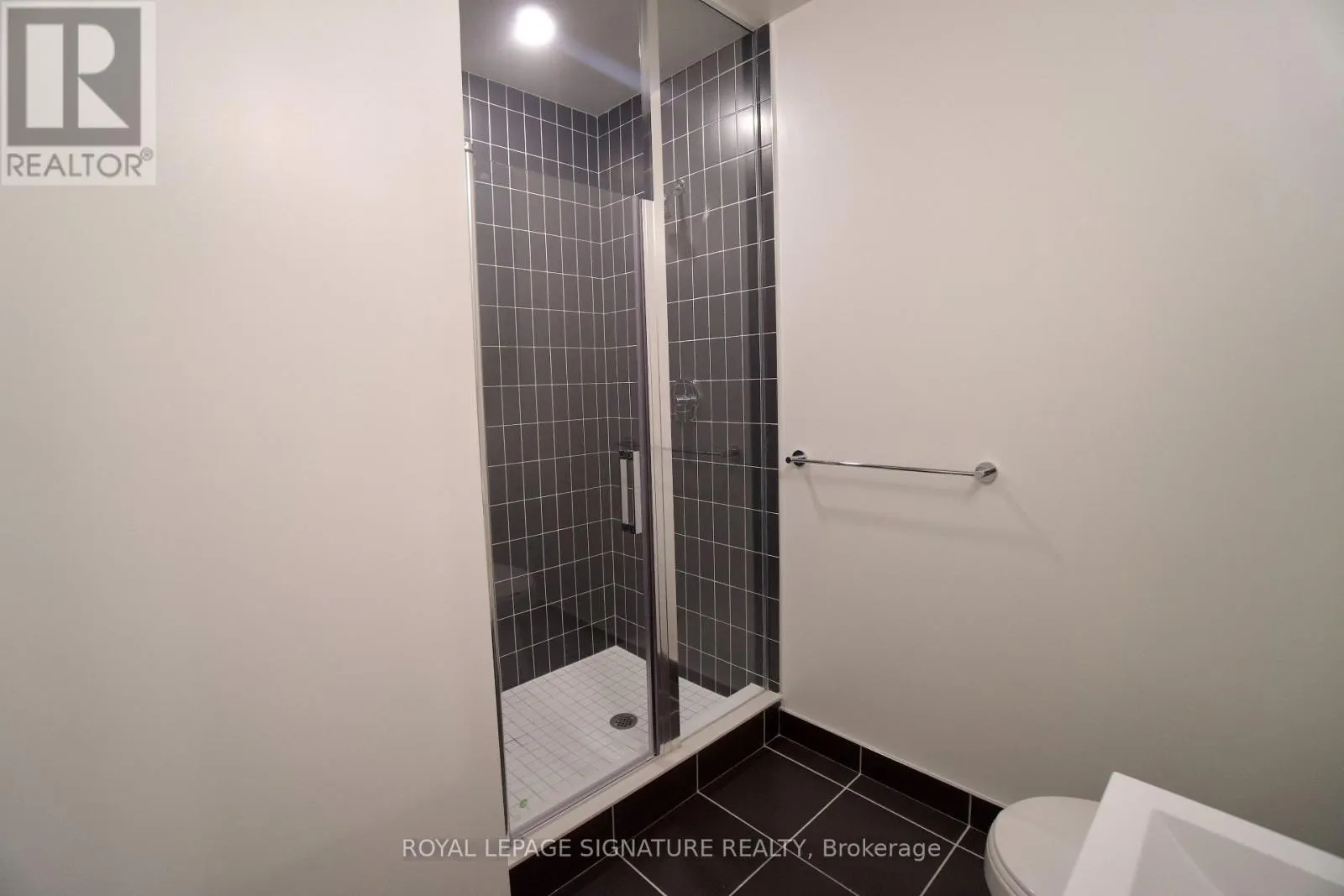 414 - 38 ANDRE DE GRASSE STREET