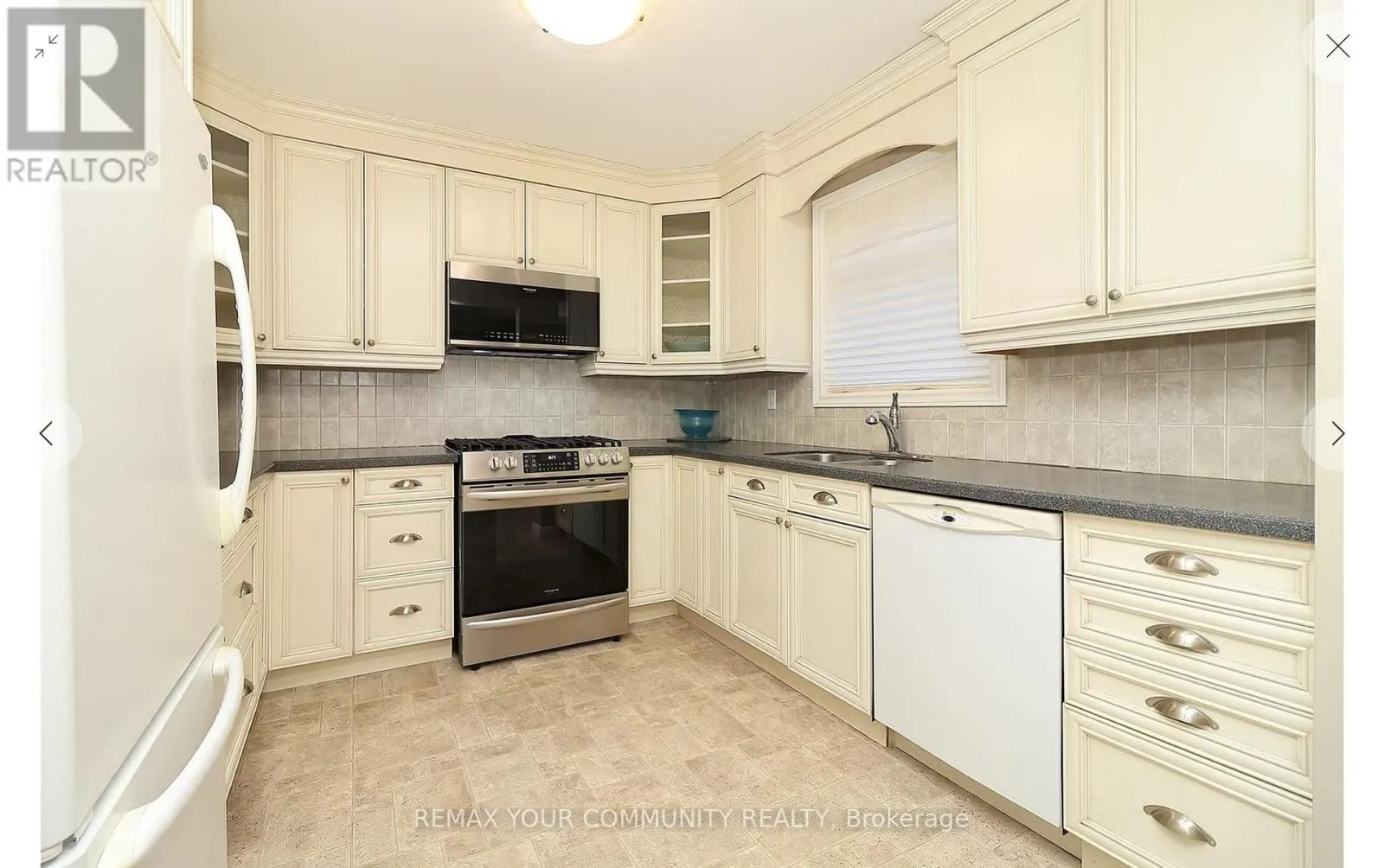 161 BILLINGS CRESCENT