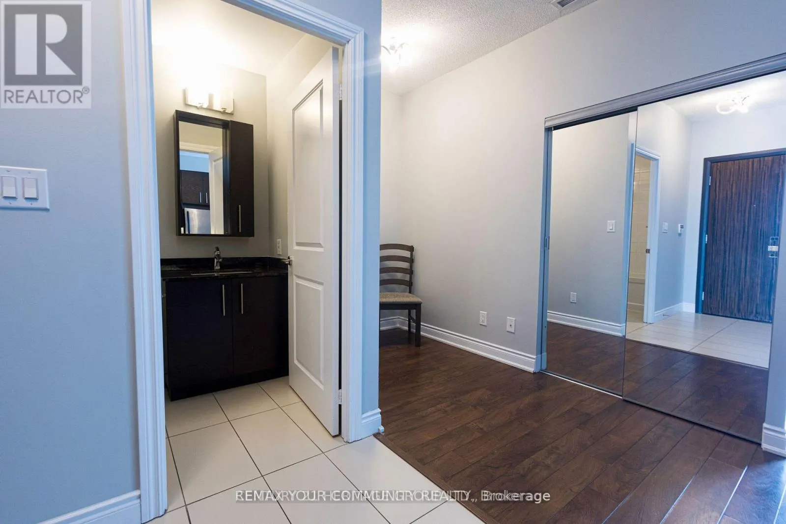 1210 - 325 SOUTH PARK ROAD