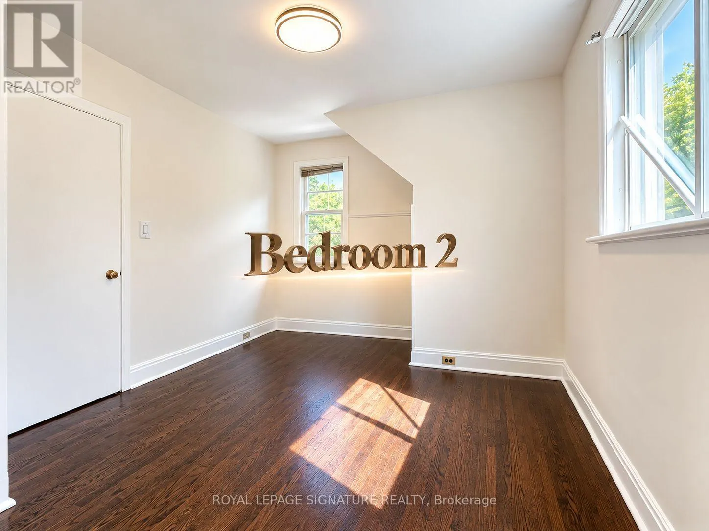 MAIN UNIT - 21 YONGEVIEW AVENUE