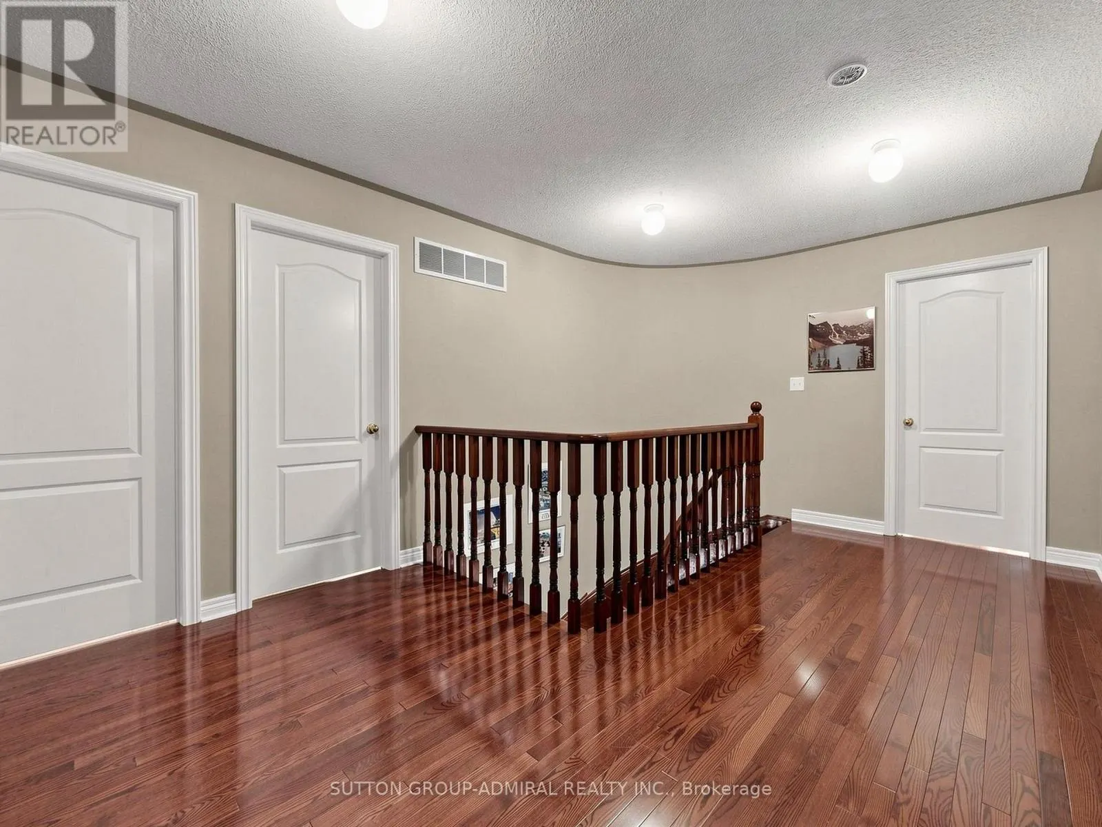 22 CANYON HILL AVENUE